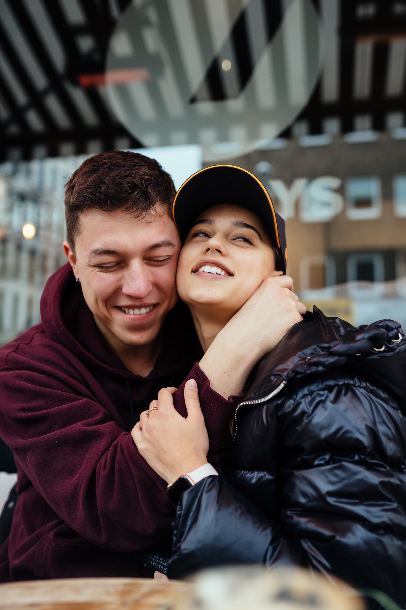 Couples Date Ideas for Meeting Someone New in a Relaxed Way